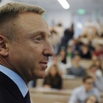 Виктор Лошак: «Если в Думе начинают увольнять министра образования, значит скоро выборы»